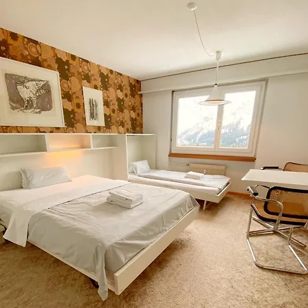 アパート Dschember By *